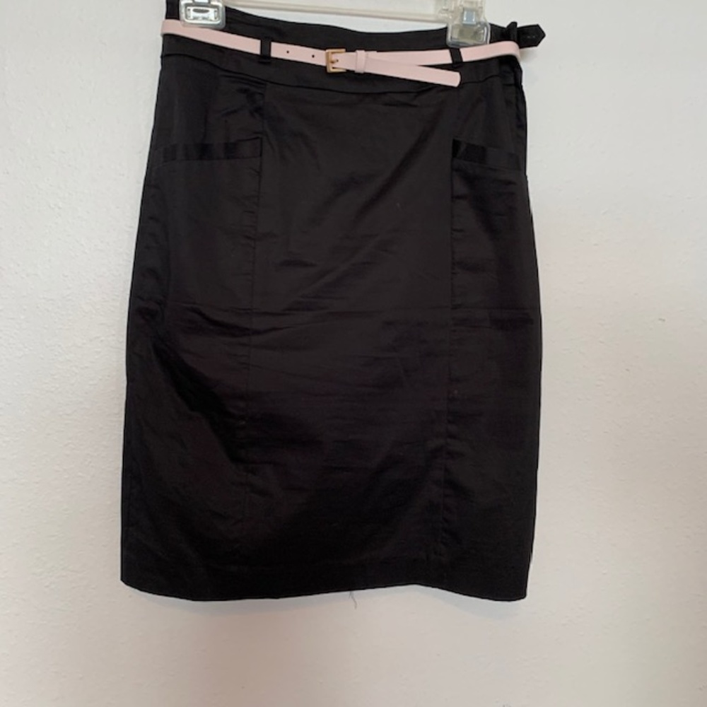 H&M‎ Short Fitted Skirt Size 6